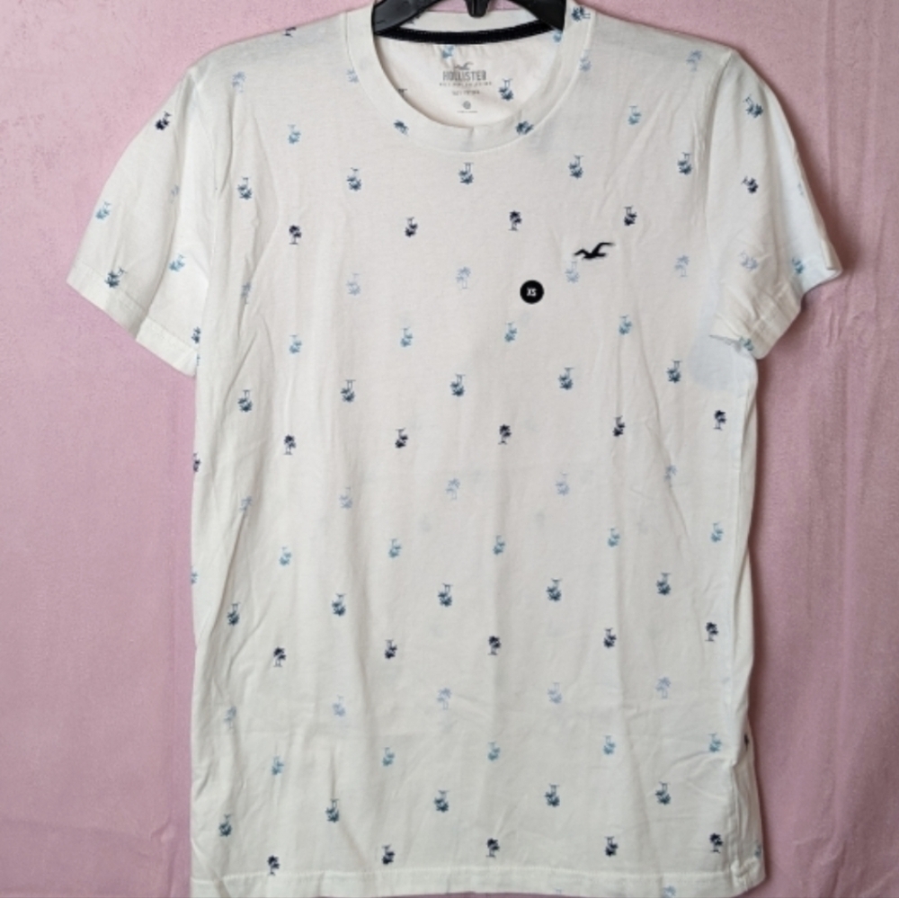Hollister Allover Palm Tree Tropical Short Sleeve Crew Neck Tee